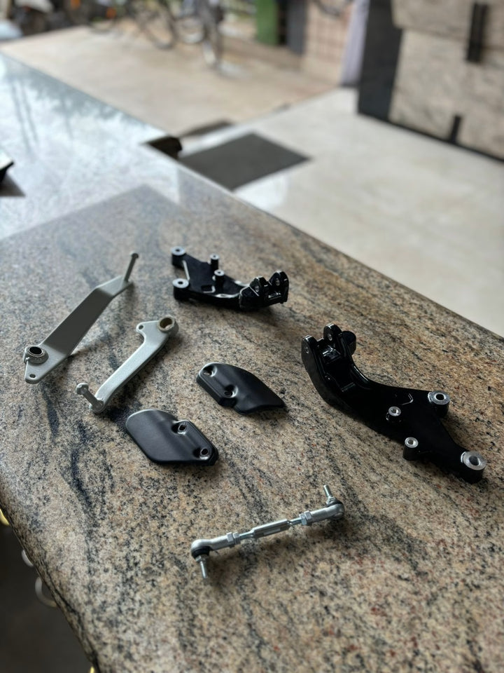 GT TO INTERCEPTOR FOOTPEG SYSTEM – ORIGINAL (CONVERSION KIT) image 0