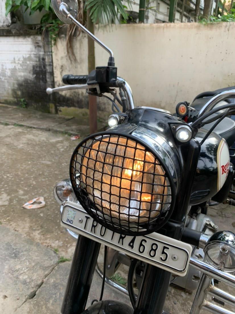 Original Headlight Grill RE - Black image 0