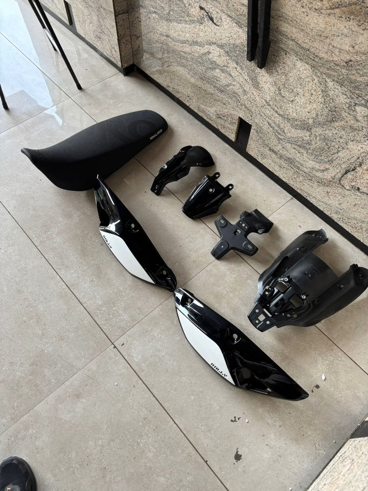 HIMALAYAN 450 - RALLY KIT / MUDGUARD KIT / RALLY SEAT ORIGINAL image 0